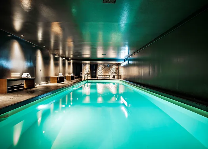 Saint James Albany Paris Spa