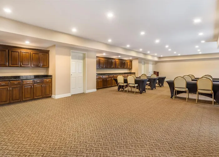 Best Western Plus & Suites