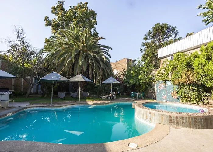 Albergue: La Casa Roja Hostel