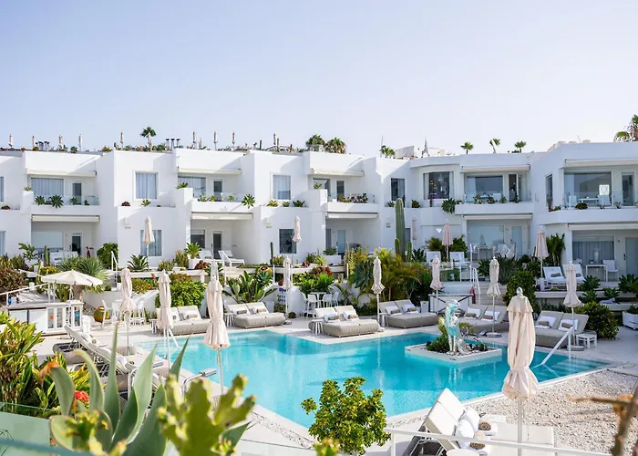 In Luxury hotels Lani'S Suites De Luxe - Adults Only