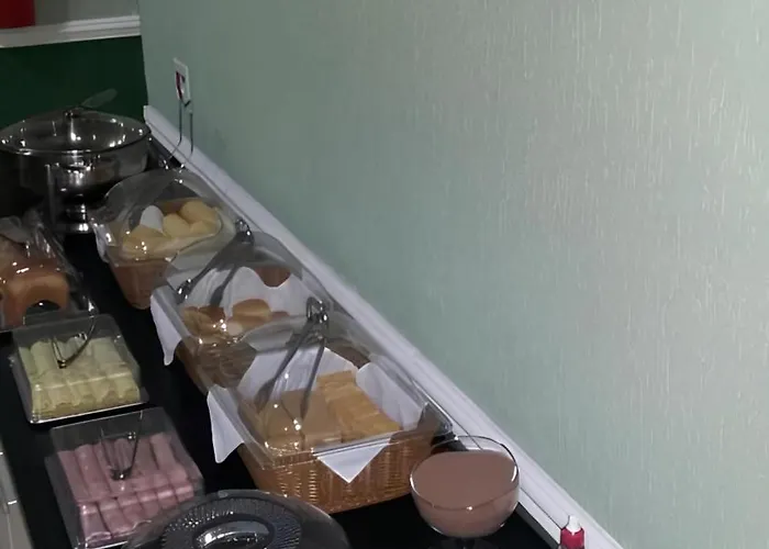 Hotel barato: Hotel Tenda Brigadeiro - 5 Minutos a Pé do Metrô e Praça da Sé, 8 Minutos da Rua 25 de Março e Liberdade - Estacionamento Opcional