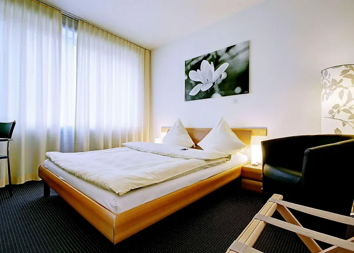 Hotel with Tennis: Balegra