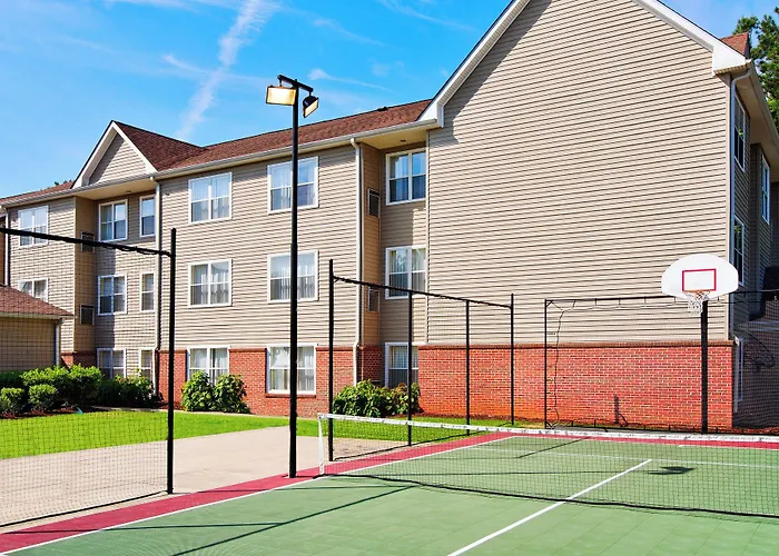 Hotel with pool: Residence Inn Macon