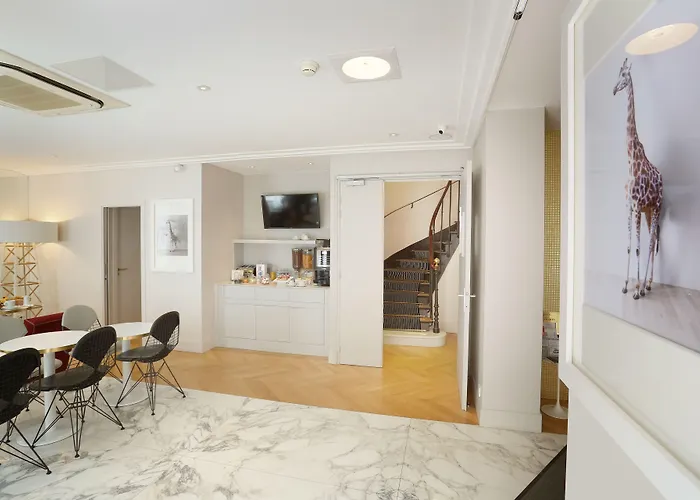 Hotel: Nouvel Hotel Eiffel