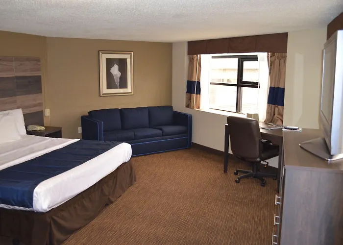 Cheap hotels Baymont By Wyndham Downtown Detroit