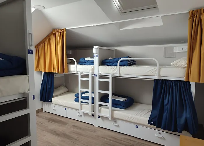 Hotel cerca del colegio: Albergue Sp 55 By Bossh! Hotels