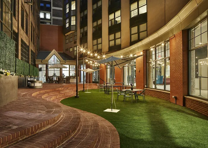 Golf hotels Indigo Cleveland Downtown By Ihg