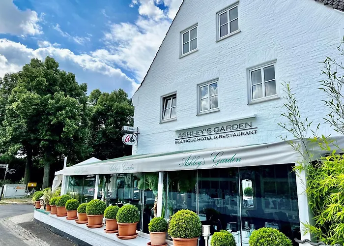 Hotel Ashley'S Garden