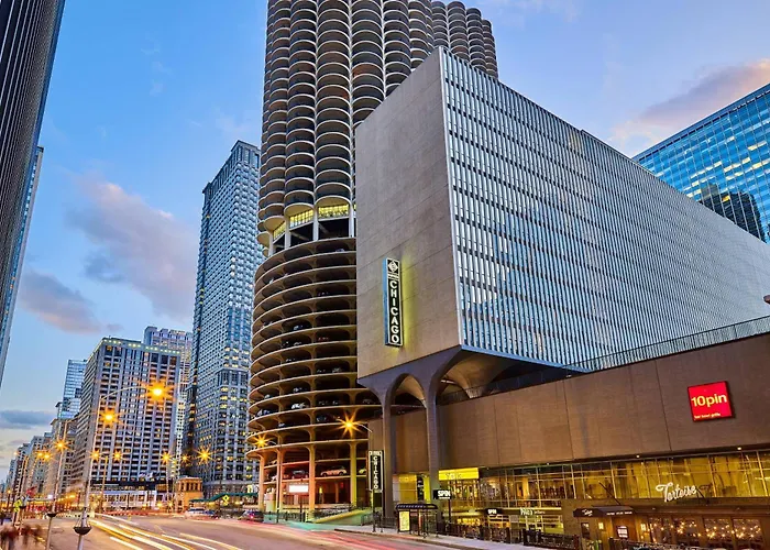 Chicago Downtown, Autograph Collection
