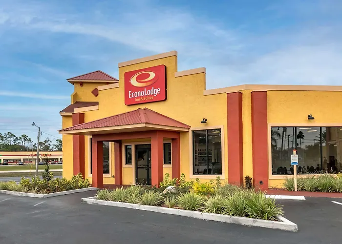 Econo Lodge Inn & Suites Maingate Central