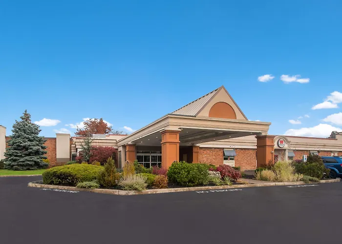 Pet Friendly hotel: Best Western St Catharines Hotel & Conference Centre