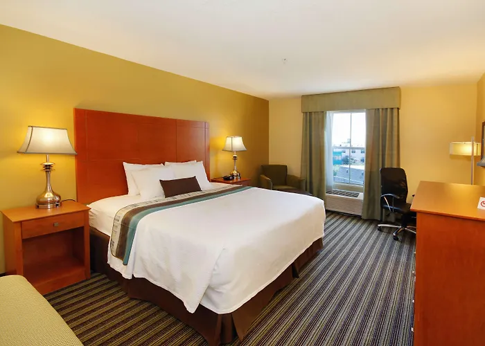 Best Western Plus Seawall Inn & Suites By The Beach