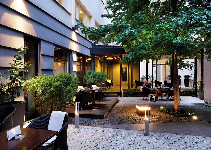 5 star hotel: Three Crowns Hotel