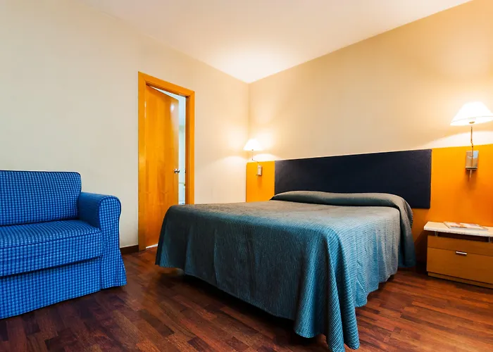 Hotel barato: Hotel Villacarlos