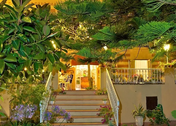  Romantic & Restaurant Villa Cheta Elite