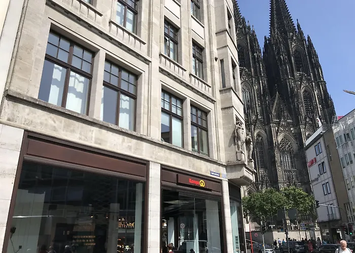 Hotel met tennis: Smarty Cologne Dom Hotel - Boardinghouse - Kontaktloser Self Check-In