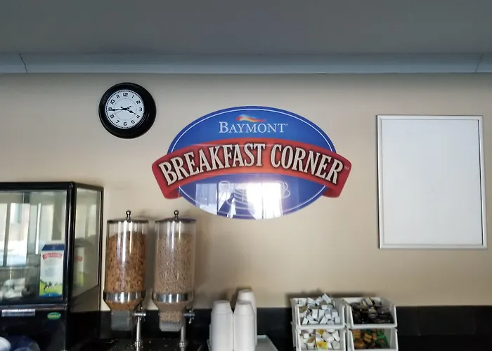 Resort: Baymont By Wyndham Montreal Airport