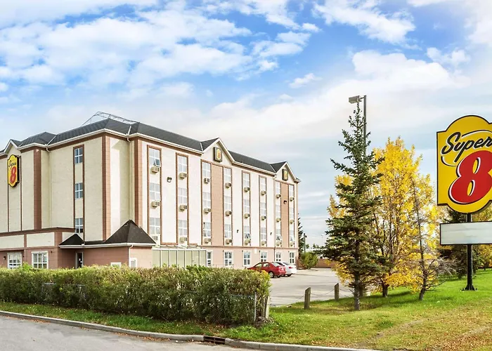 Hotels Close to Airport Super 8 By Wyndham Calgary/Airport