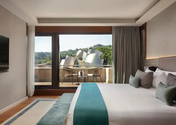 Hotel: The Artist Grand Hotel Of Art