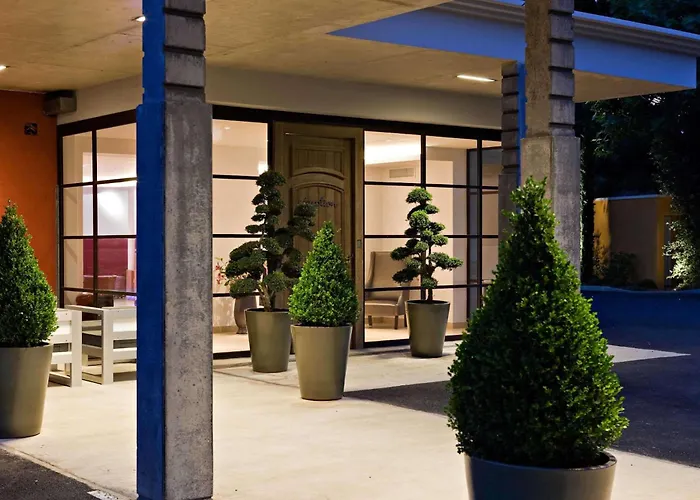 Hotel con vistas: Best Western Plus Le Lavarin