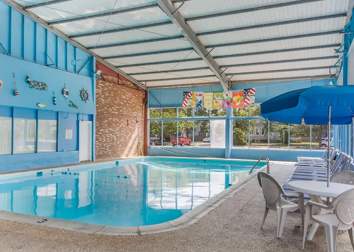 Motel: Americas Best Value Inn Hyannis