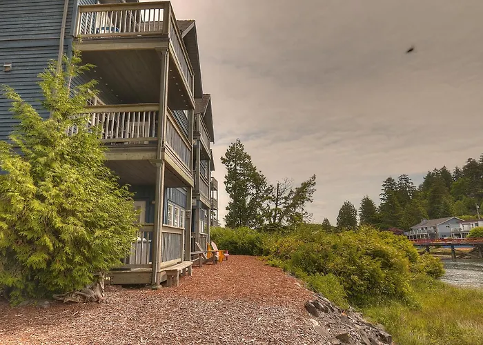 Romantic hotel: Waters Edge Shoreside Suites