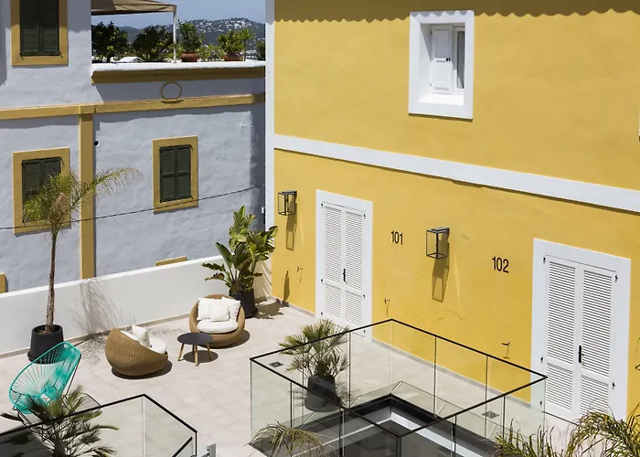 Hotel La Torre Del Canonigo - Small Luxury Hotels Ibiza