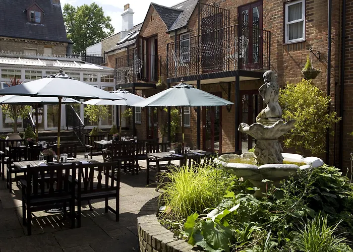 Cotswold Lodge Hotel