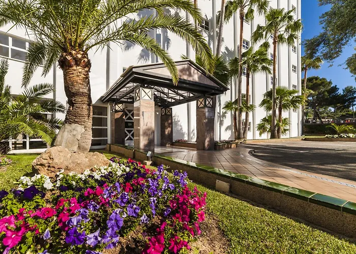  Globales Palmanova Palace (Adults Only)