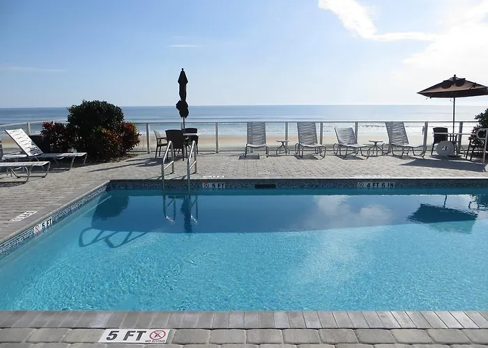 Cheap hotel: Lotus Boutique Inn And Suites