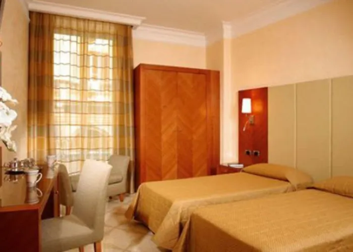 Hotel cerca del colegio: Suite Opera Rooms