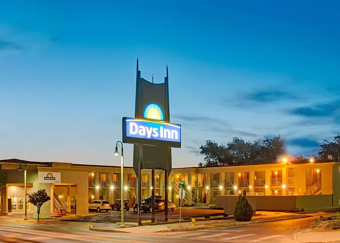 Resort: Days Inn By Wyndham Albuquerque Downtown