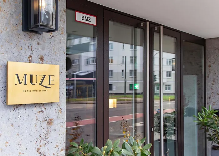 MUZE Dusseldorf - Handwritten Collection