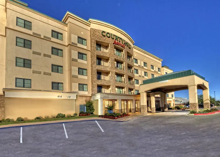 Courtyard By Marriott Midland
