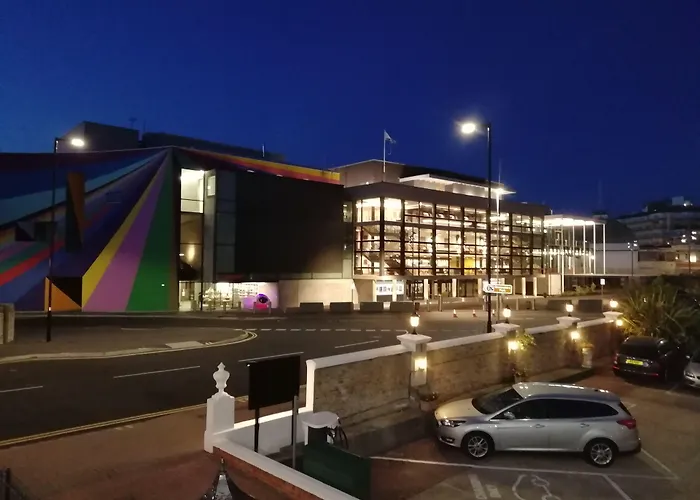 Oyo Devonshire Park Hotel