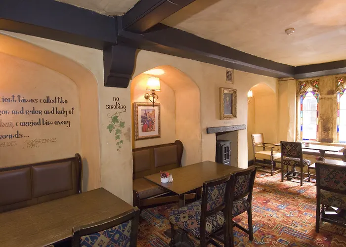 Pet Friendly hotel: George & Pilgrims Hotel