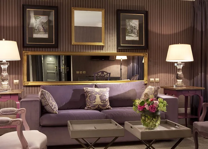 Hotel con piscina: La Maison Favart