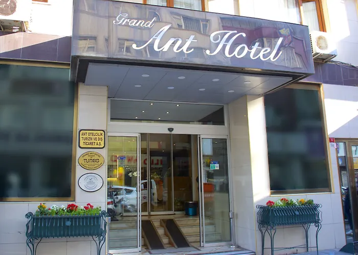 Grand Ant Hotel