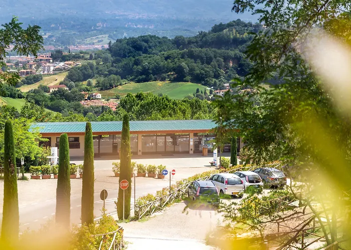 hu Norcenni Girasole Village