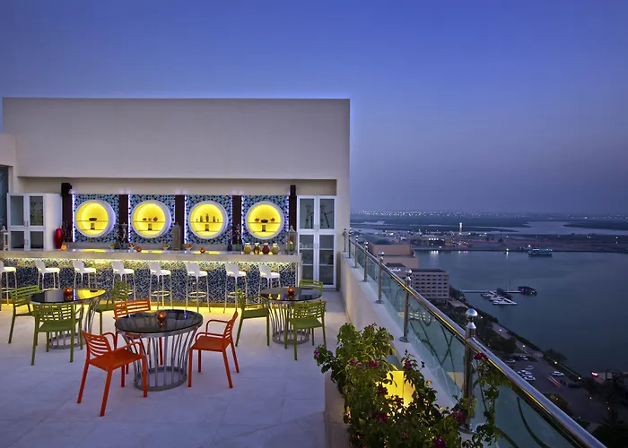 Сity center hotels Doubletree By Hilton Ras Al Khaimah