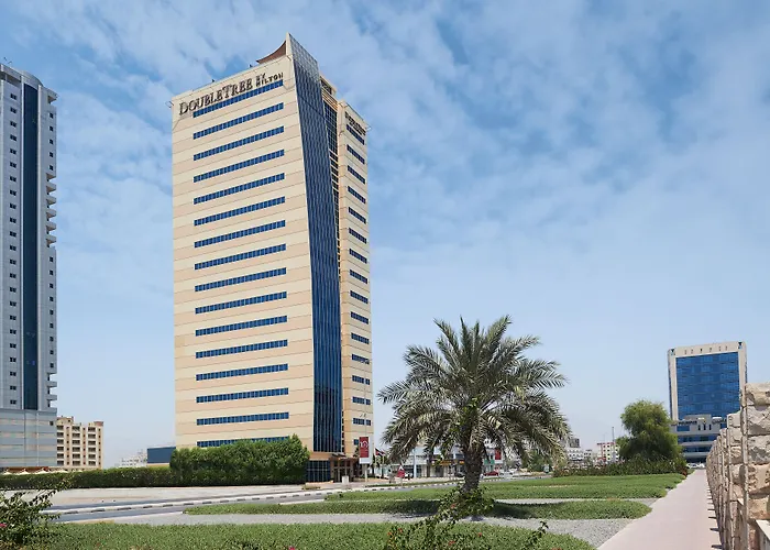 Сity center hotels Doubletree By Hilton Ras Al Khaimah