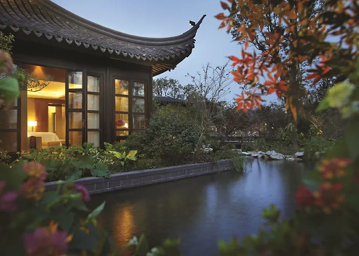 Hotel with view: Four Seasons Hotel Hangzhou At West Lake