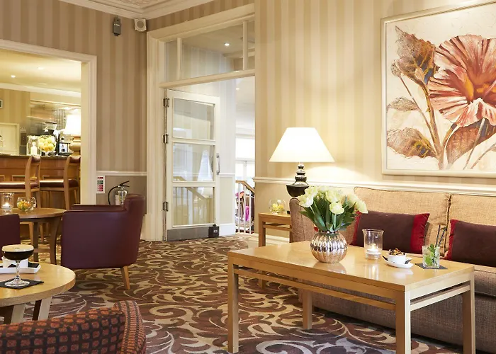 Palm Court Hotel