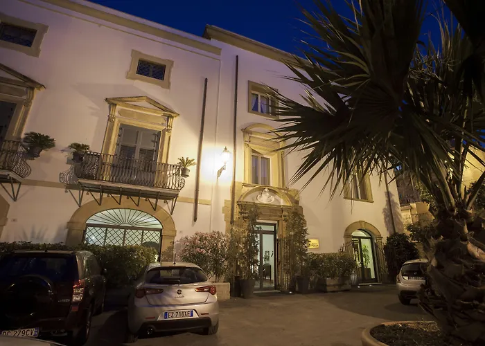 Hotel con tennis: Hotel Palazzo Brunaccini