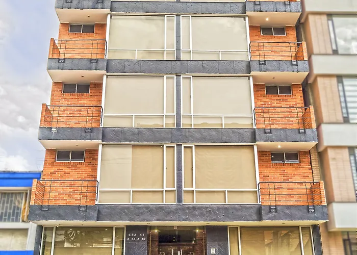 Regency Suites La Feria