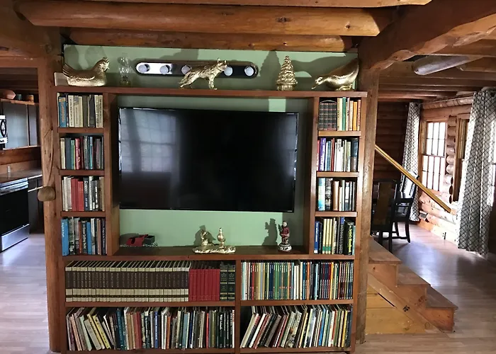 Cabin: Mountain Trail Lodge And Vacation Rentals