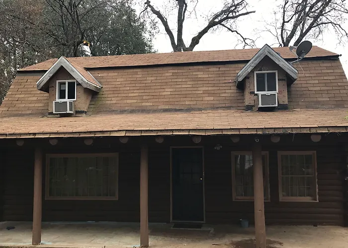 Cabin: Mountain Trail Lodge And Vacation Rentals