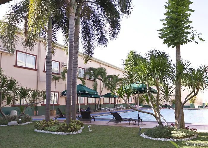 Cheap hotel: Holiday Spa Hotel