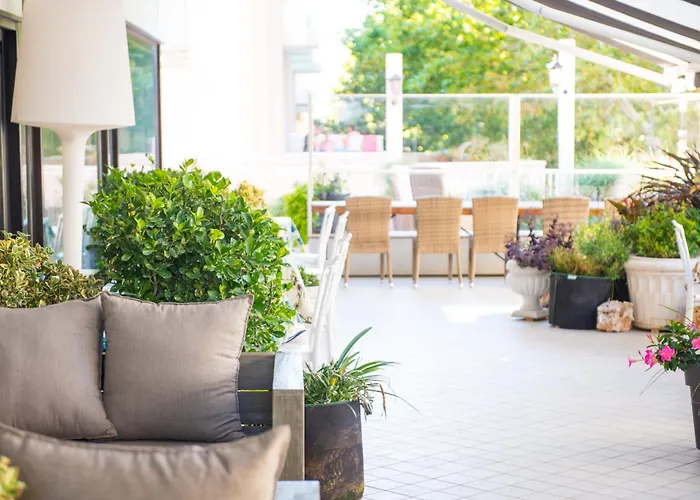 Hotel all'aeroporto: Admiral Art Hotel