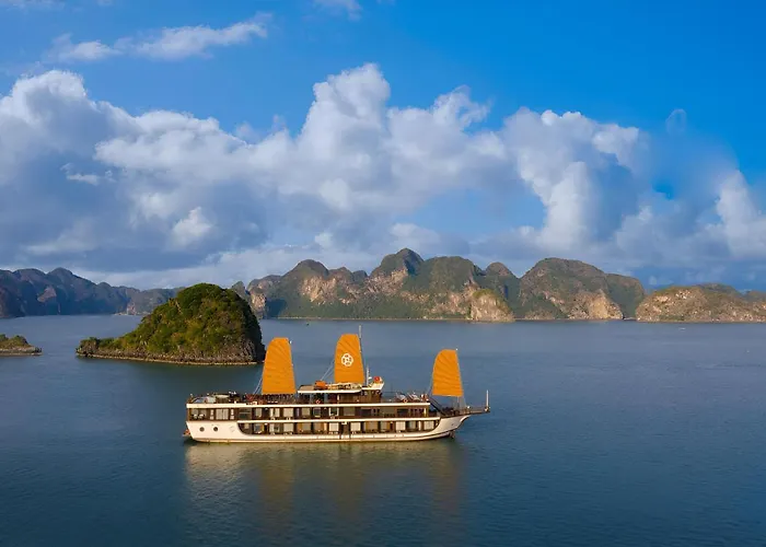 3 star hotel: Golden Moon Suite Hotel & Travel